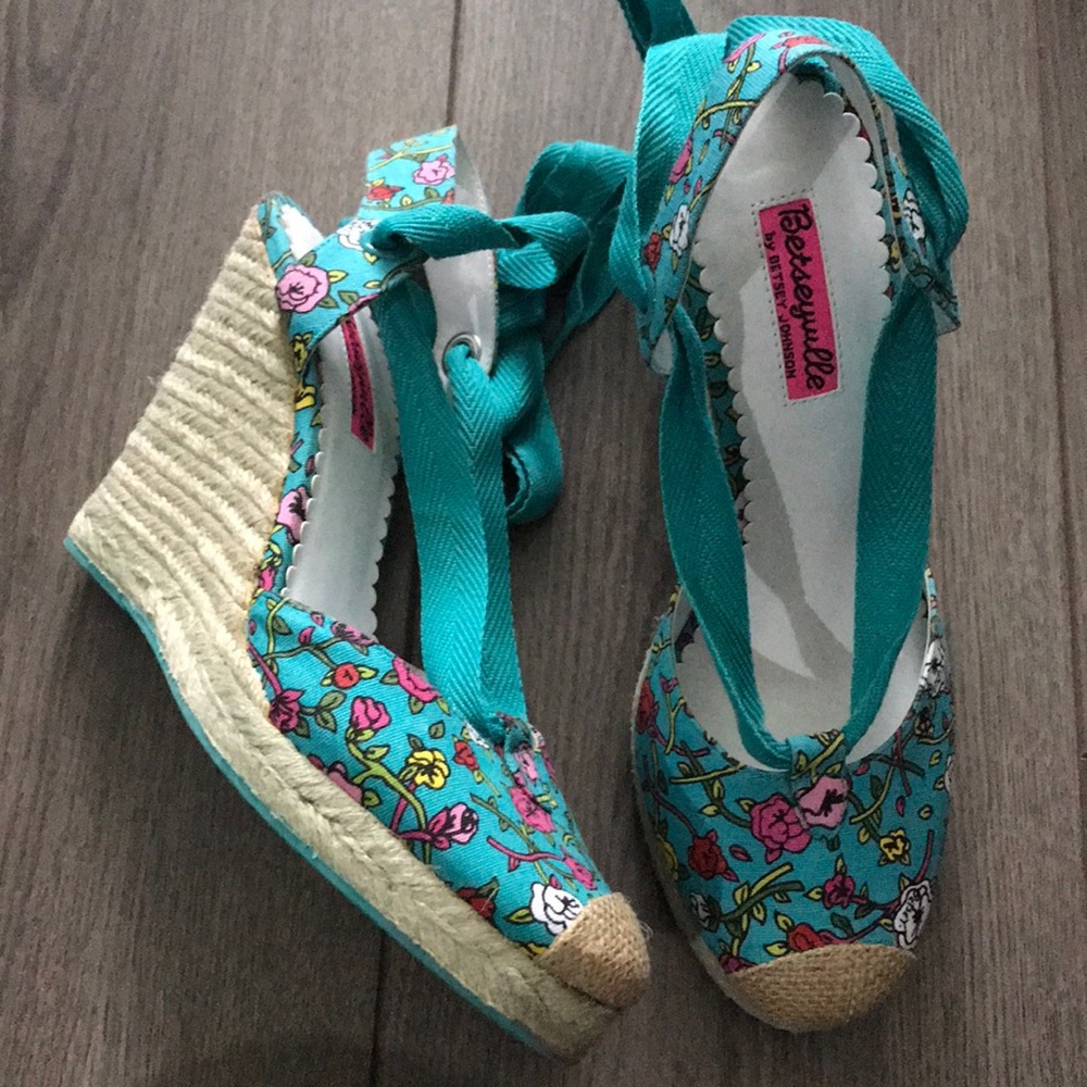 Betseyville by Betsey Johnson Wedge